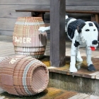pinkelnder Hund im Legoland
