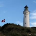 Der Leuchtturm vom Strand aus gesehen