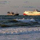 Trawler trifft Fähre