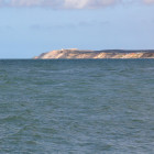 Blick von der Mole Richtung Steilküste