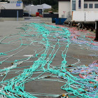 Leinen und Netze am Hafen